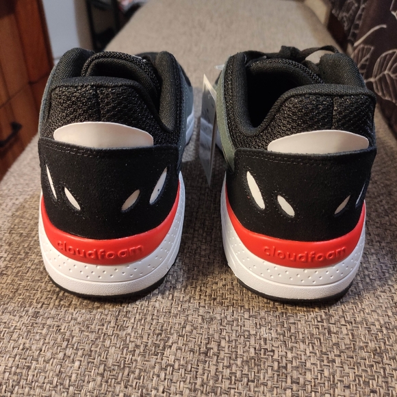 adidas running shoes, size 10.5 men, black/gray - Picture 4 of 4